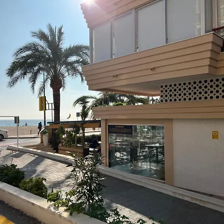 Amazing Beachfront - La Cala Бенидорм