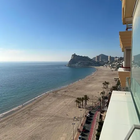 Апартаменты Amazing Beachfront - La Cala